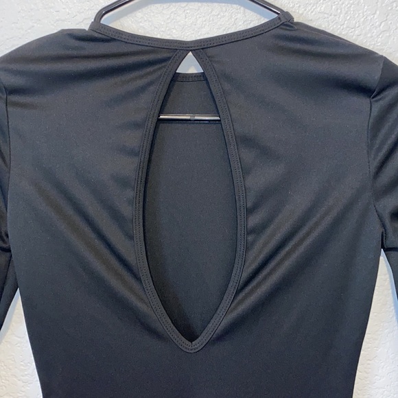 Dress - Picture 7 of 7